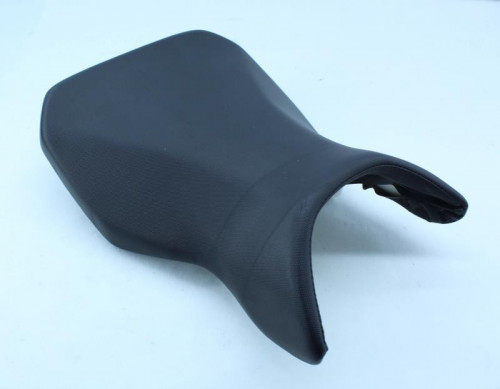 Selle conducteur SUZUKI GSR 750 11-16