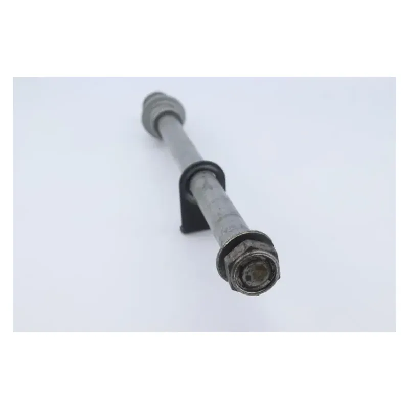 Axe de roue arriere HONDA CBF 500 2004 - 2007