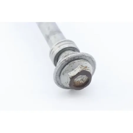 Axe de roue arriere HONDA CBF 500 2004 - 2007
