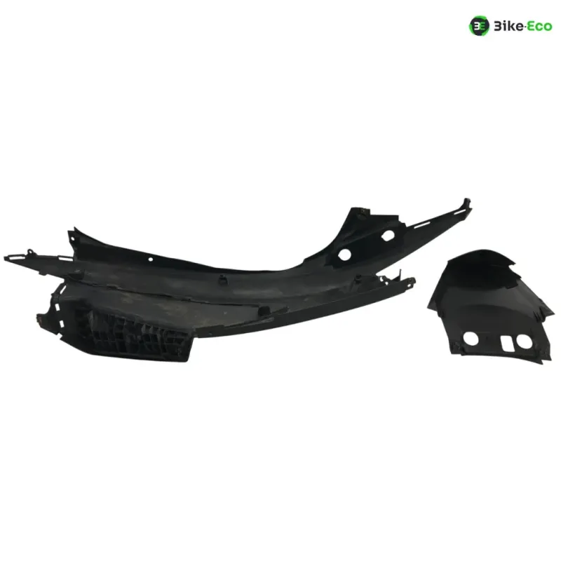 Cache carenage coque arriere droit SUZUKI UH 125 2007-2013 BURGMAN