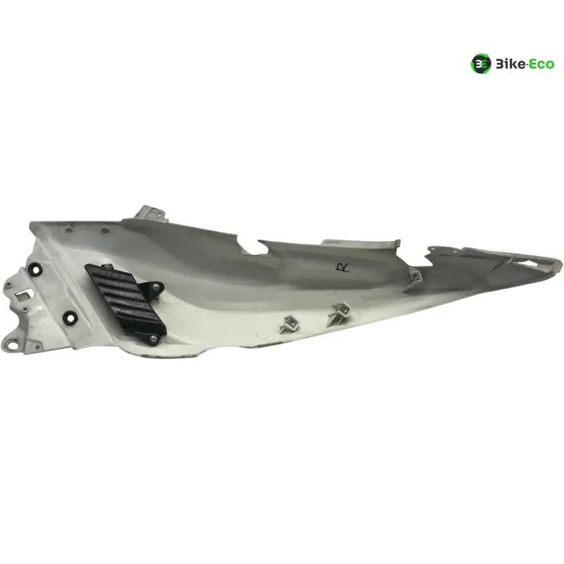 Cache carenage coque arriere droit YAMAHA XP 530 2012-2014 TMAX ABS