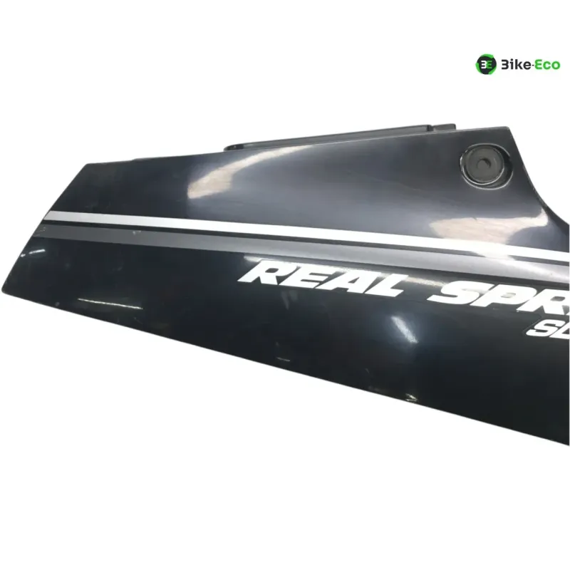Cache carenage coque arriere droit SUZUKI RGV 250 1988-1990