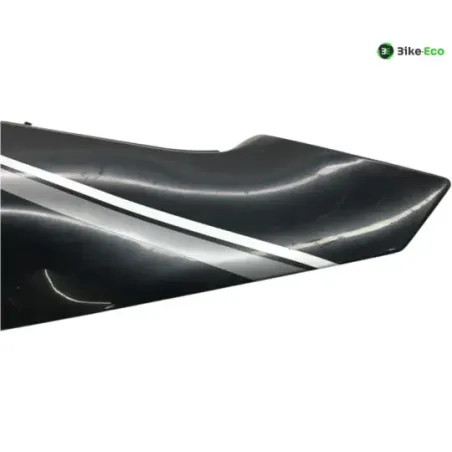 Cache carenage coque arriere droit SUZUKI RGV 250 1988-1990