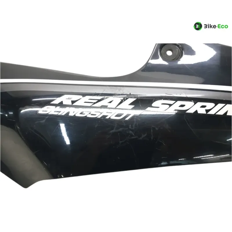 Cache carenage coque arriere gauche SUZUKI RGV 250 1988-1990
