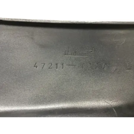 Cache carenage coque arriere gauche SUZUKI RGV 250 1988-1990