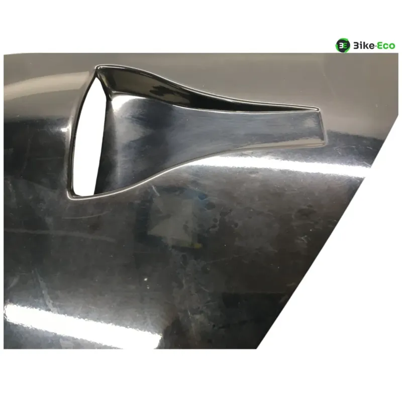 Cache flanc de carenage droit SUZUKI RGV 250 1988-1990
