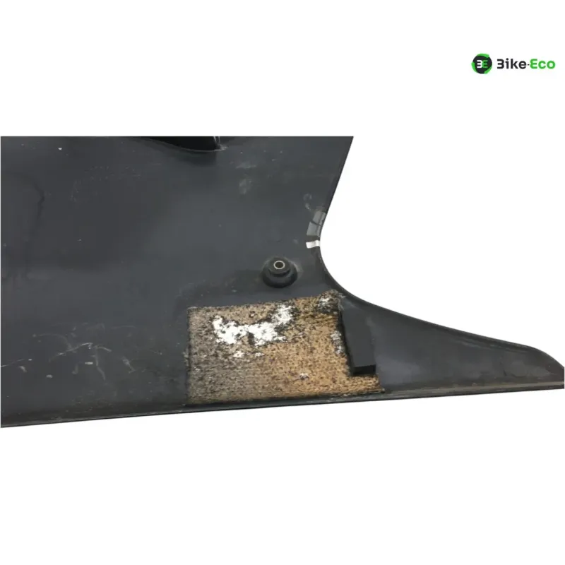 Cache flanc de carenage droit SUZUKI RGV 250 1988-1990