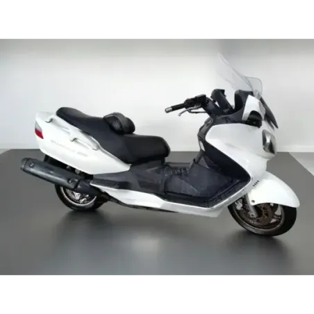 SUZUKI BURGMAN 650