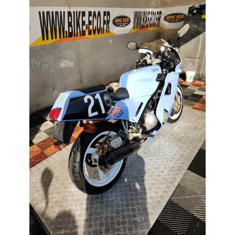 YAMAHA FZR 250