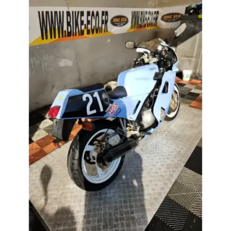 YAMAHA FZR 250