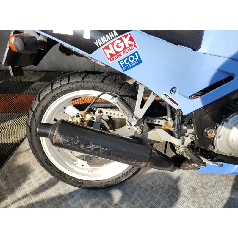 YAMAHA FZR 250