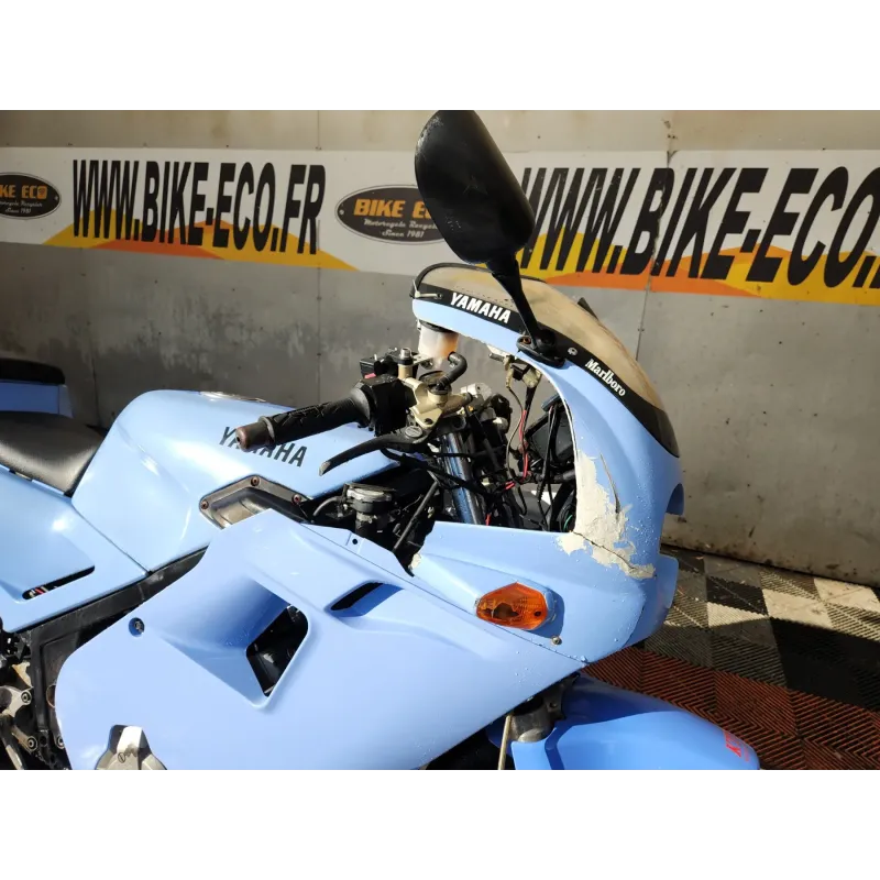 YAMAHA FZR 250