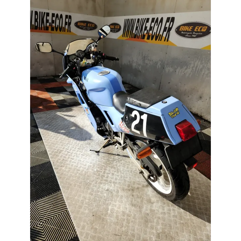 YAMAHA FZR 250