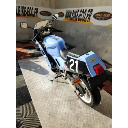 YAMAHA FZR 250