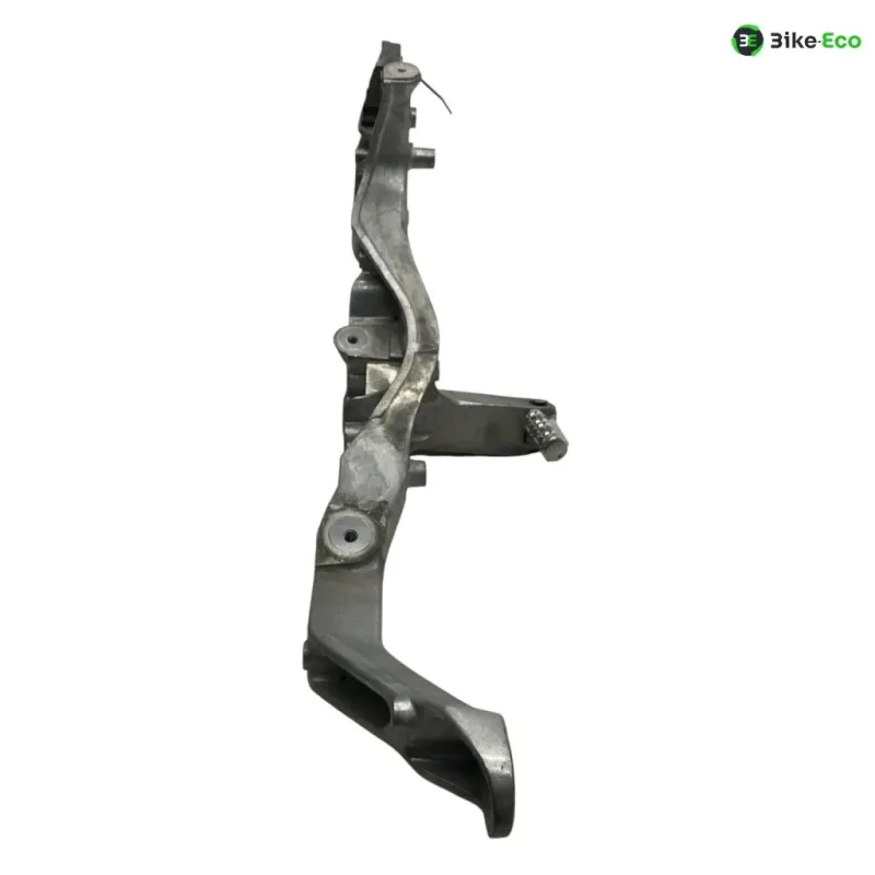Platine arriere droite YAMAHA XP 560 2022-2025 TMAX TECH MAX