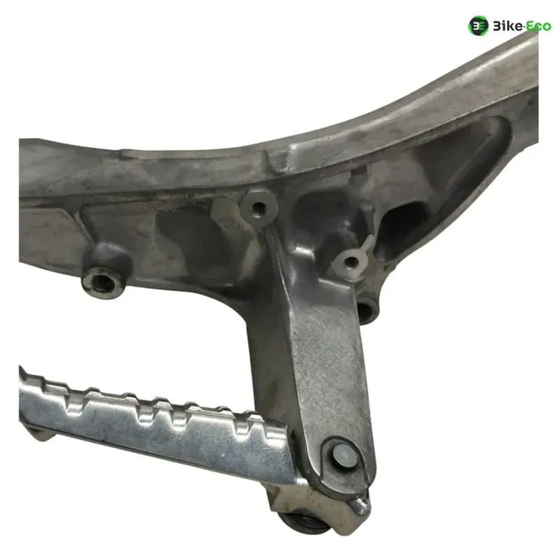 Platine arriere droite YAMAHA XP 560 2022-2025 TMAX TECH MAX