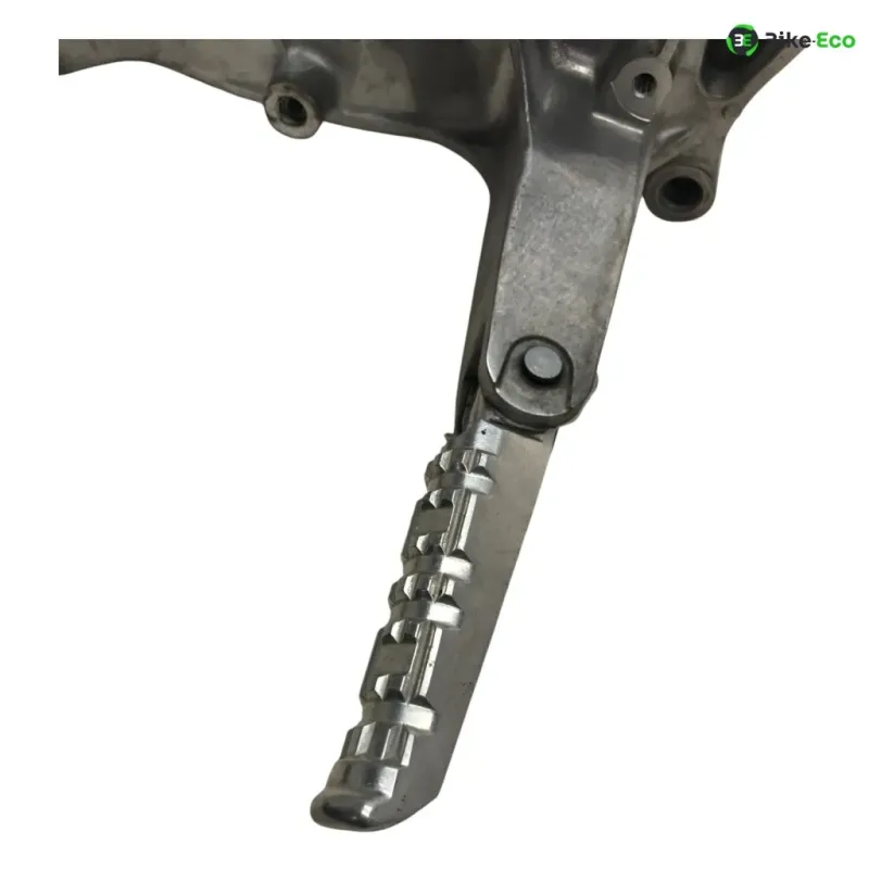 Platine arriere droite YAMAHA XP 560 2022-2025 TMAX TECH MAX