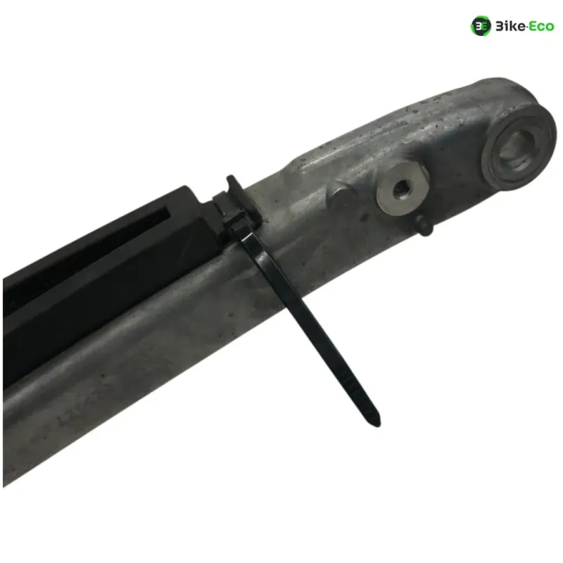 Platine arriere droite YAMAHA XP 560 2022-2025 TMAX TECH MAX