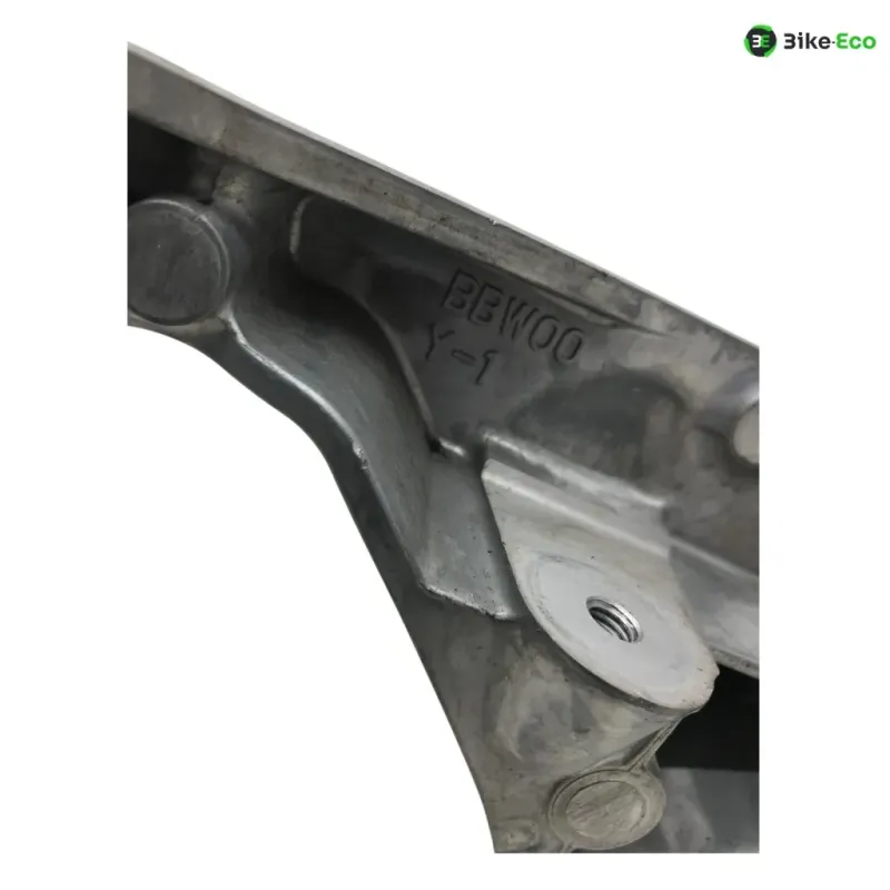 Platine arriere droite YAMAHA XP 560 2022-2025 TMAX TECH MAX