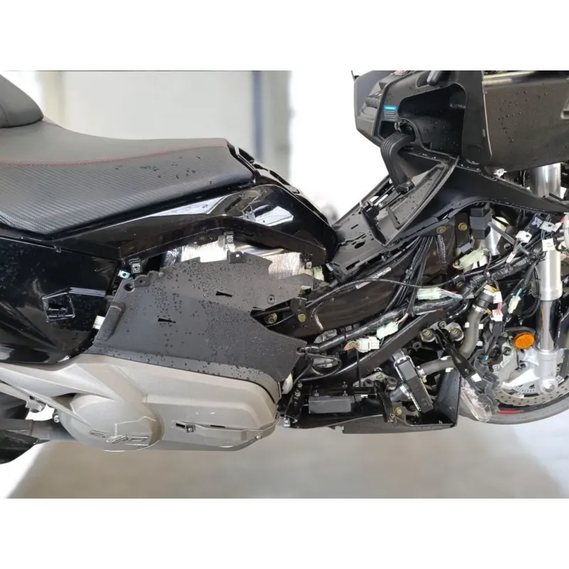 KYMCO AK 550