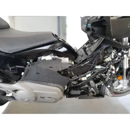 KYMCO AK 550