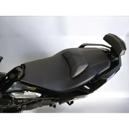 KYMCO AK 550
