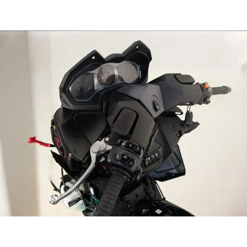 KYMCO AK 550