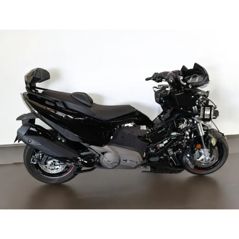 KYMCO AK 550