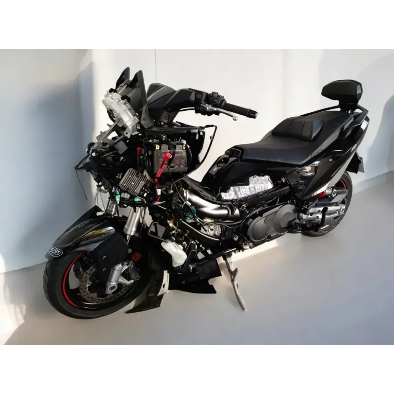 KYMCO AK 550