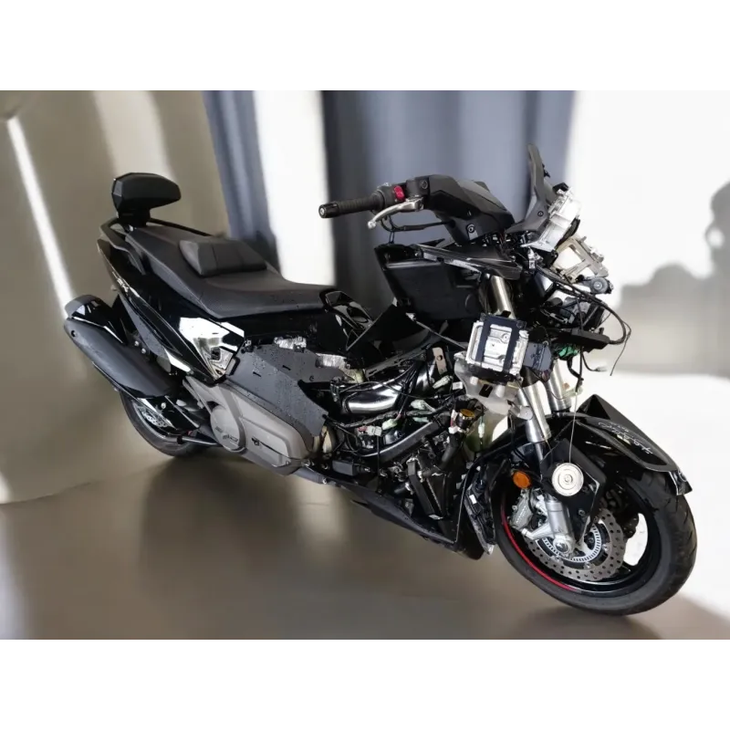 KYMCO AK 550