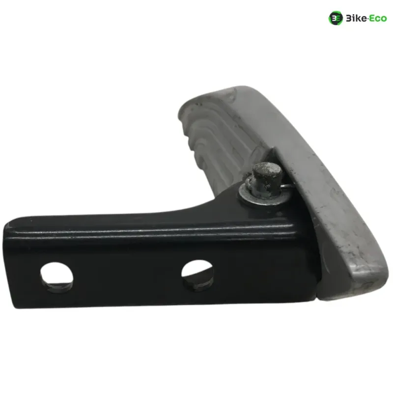 Platine et repose pieds arriere gauche PIAGGIO LIBERTY 50 2017-2019 IGET IE