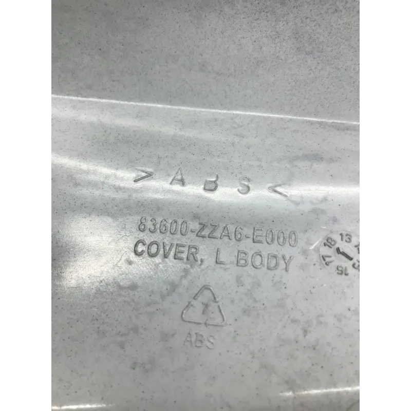 Cache carenage coque arriere KAWASAKI J 125 2016-2019