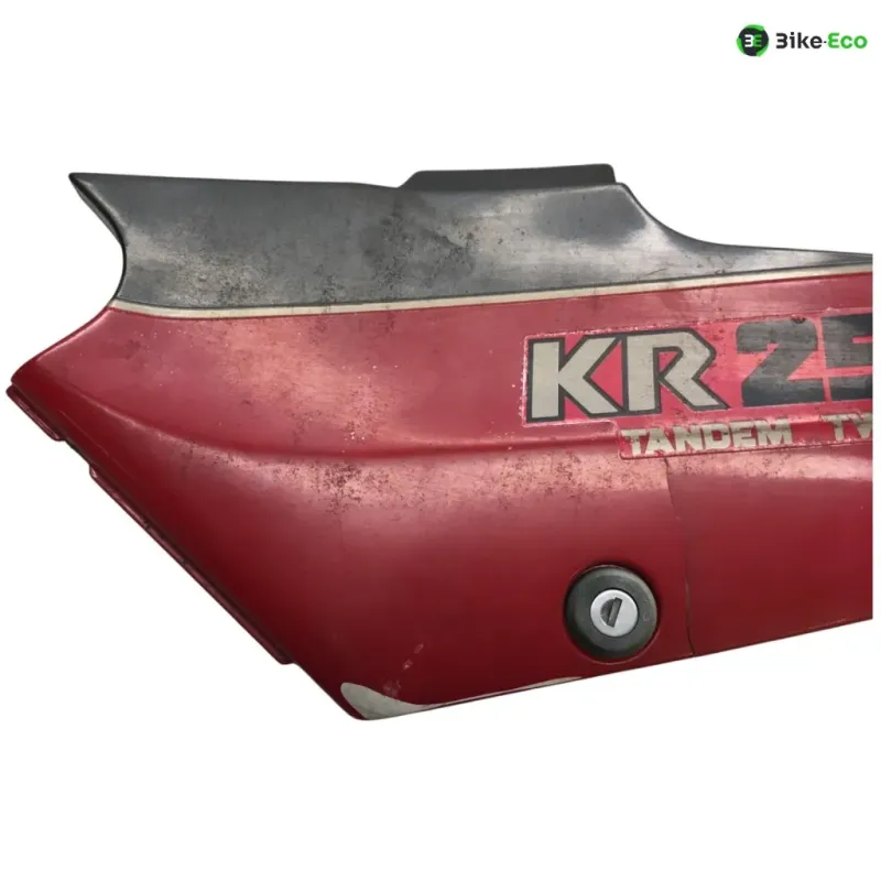 Cache carenage sous selle gauche KAWASAKI KR 250 1984-1986