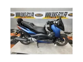 YAMAHA XMAX 125