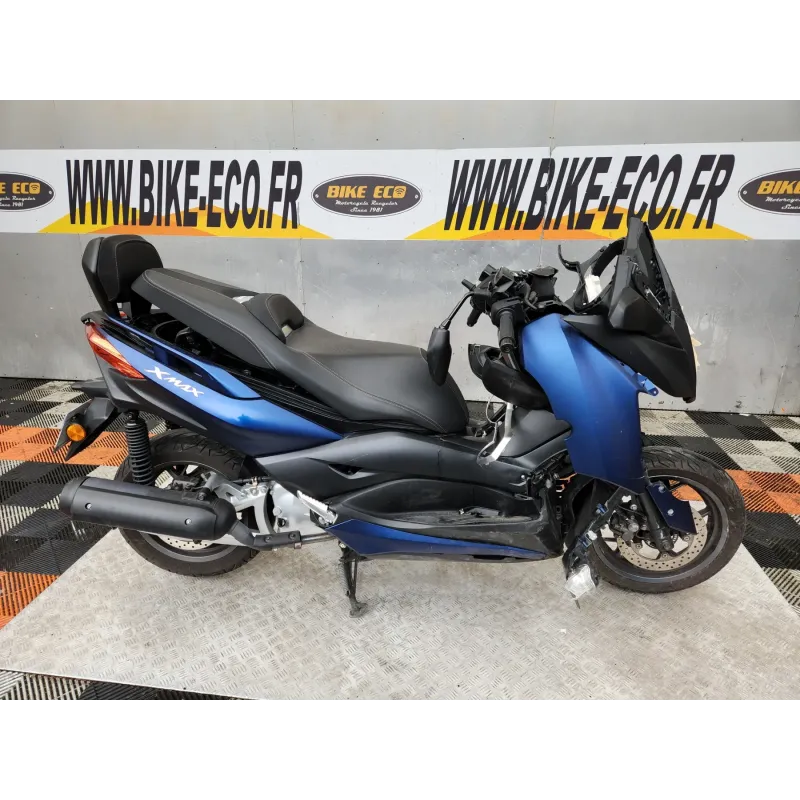 YAMAHA XMAX 125