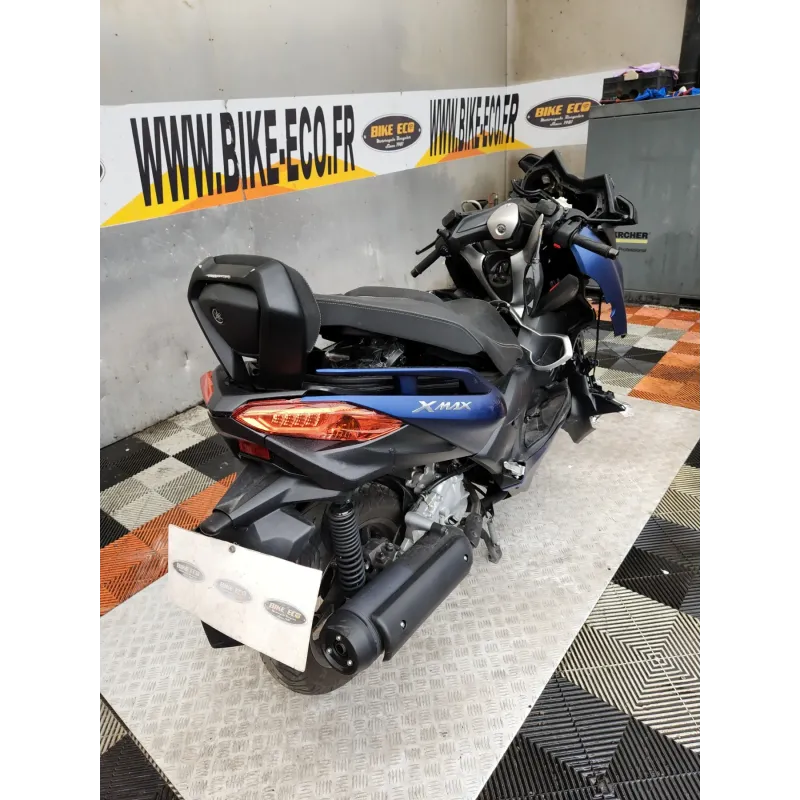 YAMAHA XMAX 125
