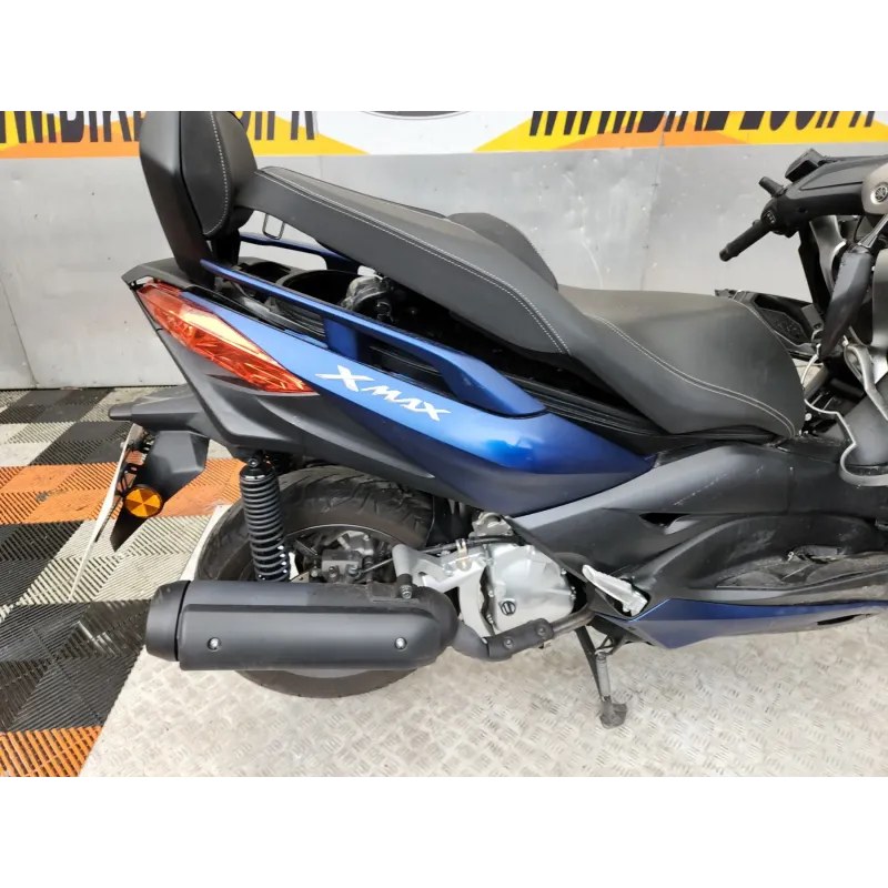 YAMAHA XMAX 125