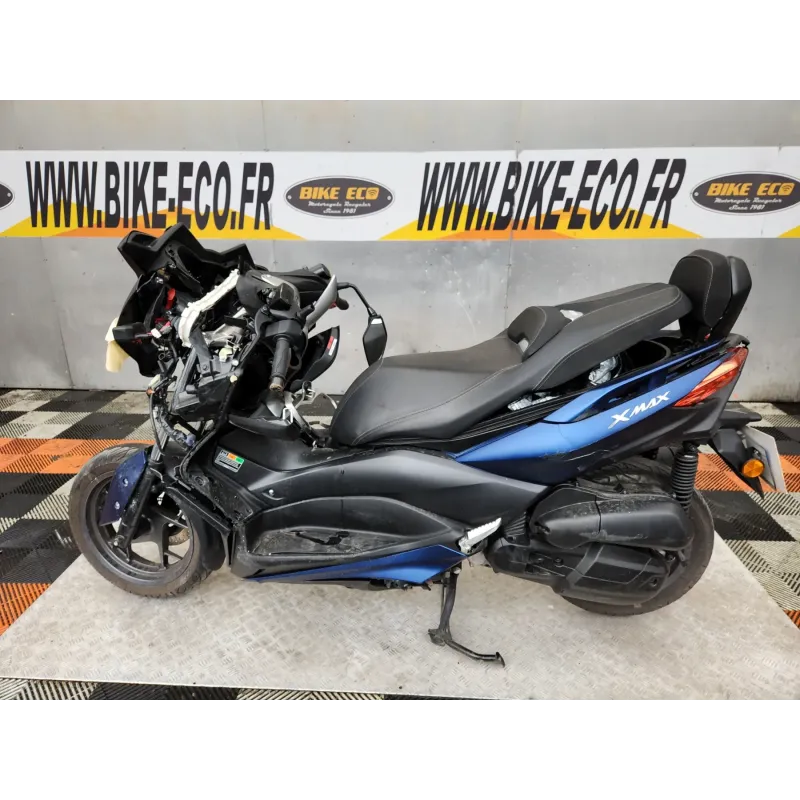 YAMAHA XMAX 125