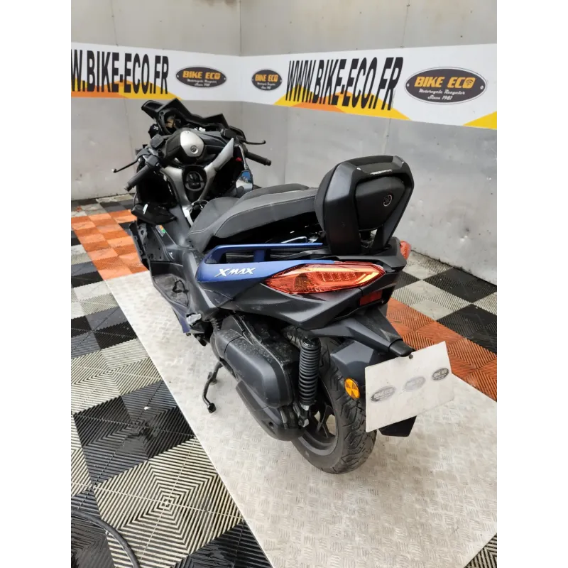 YAMAHA XMAX 125
