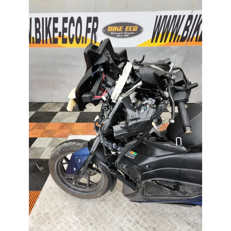 YAMAHA XMAX 125