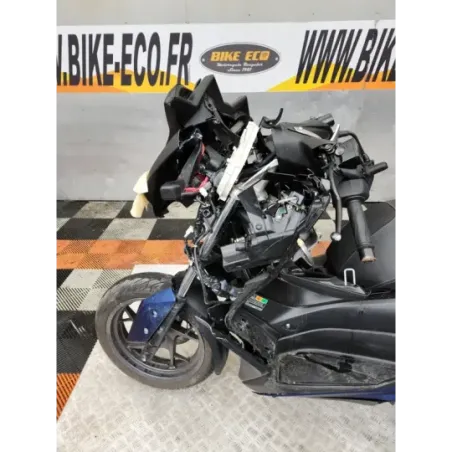 YAMAHA XMAX 125