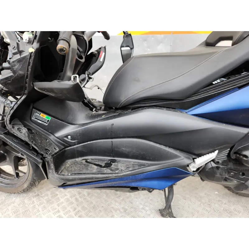 YAMAHA XMAX 125