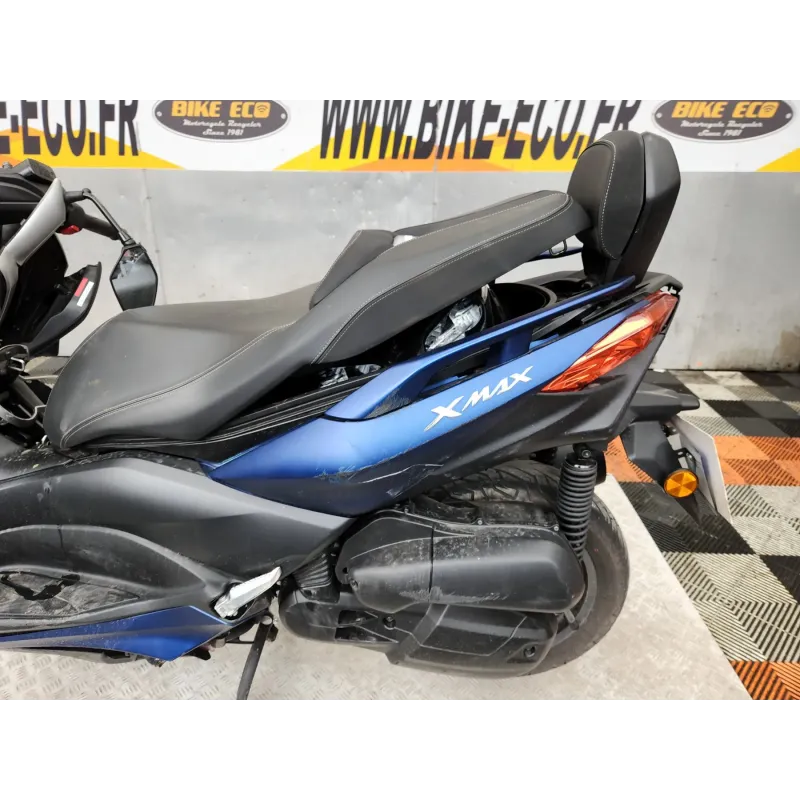 YAMAHA XMAX 125