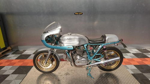 DUCATI 900 SS