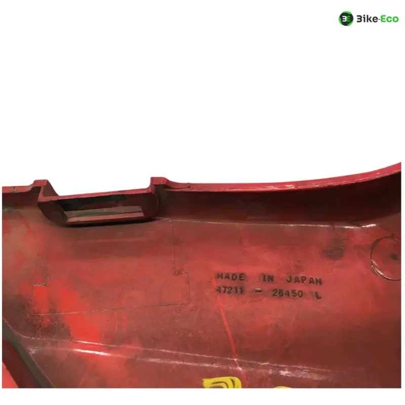Cache lateral gauche SUZUKI GT 80 1981-1983