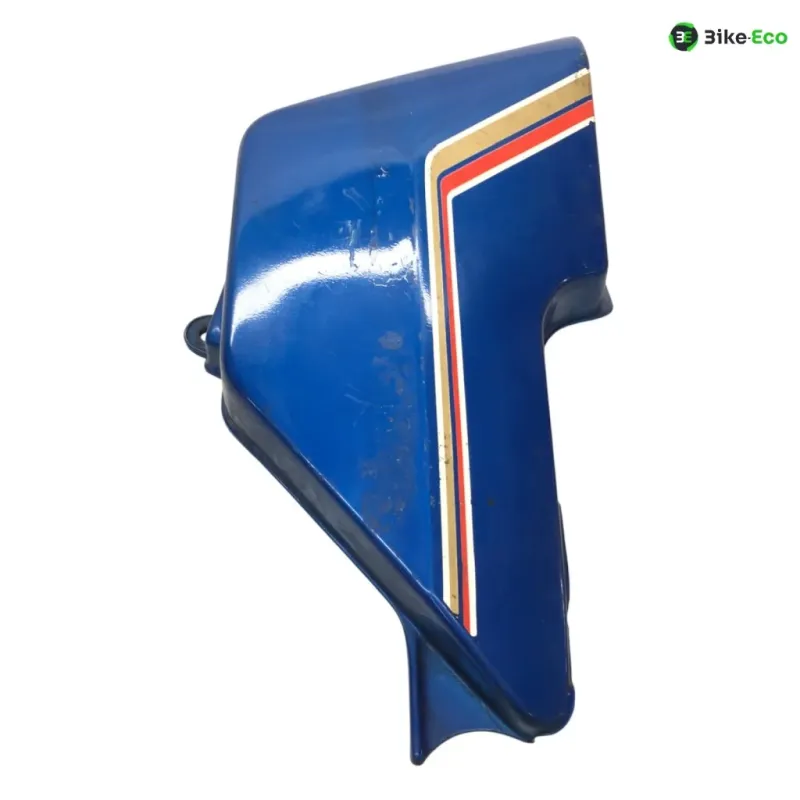 Cache lateral gauche SUZUKI RG 80 1980-1983