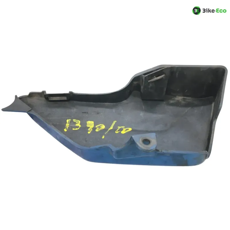 Cache lateral gauche SUZUKI RG 80 1980-1983