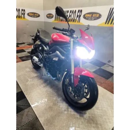TRIUMPH STREET TRIPLE 675