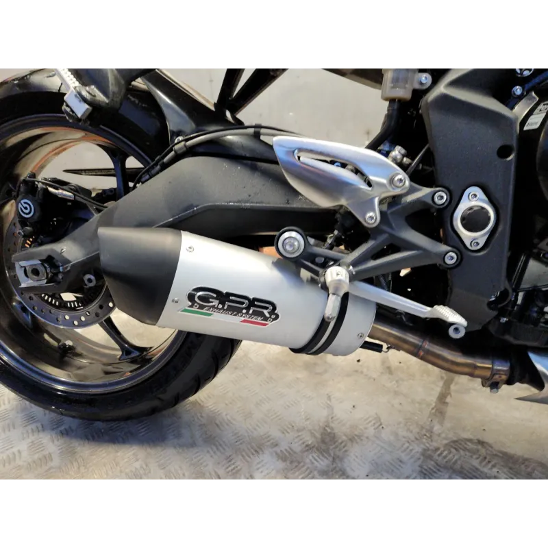TRIUMPH STREET TRIPLE 675