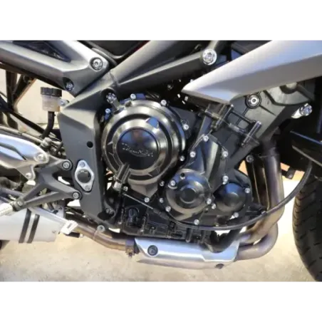 TRIUMPH STREET TRIPLE 675